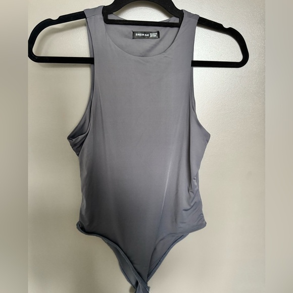 Gray Basic Solid Fitted Bodysuit - Picture 2 of 5